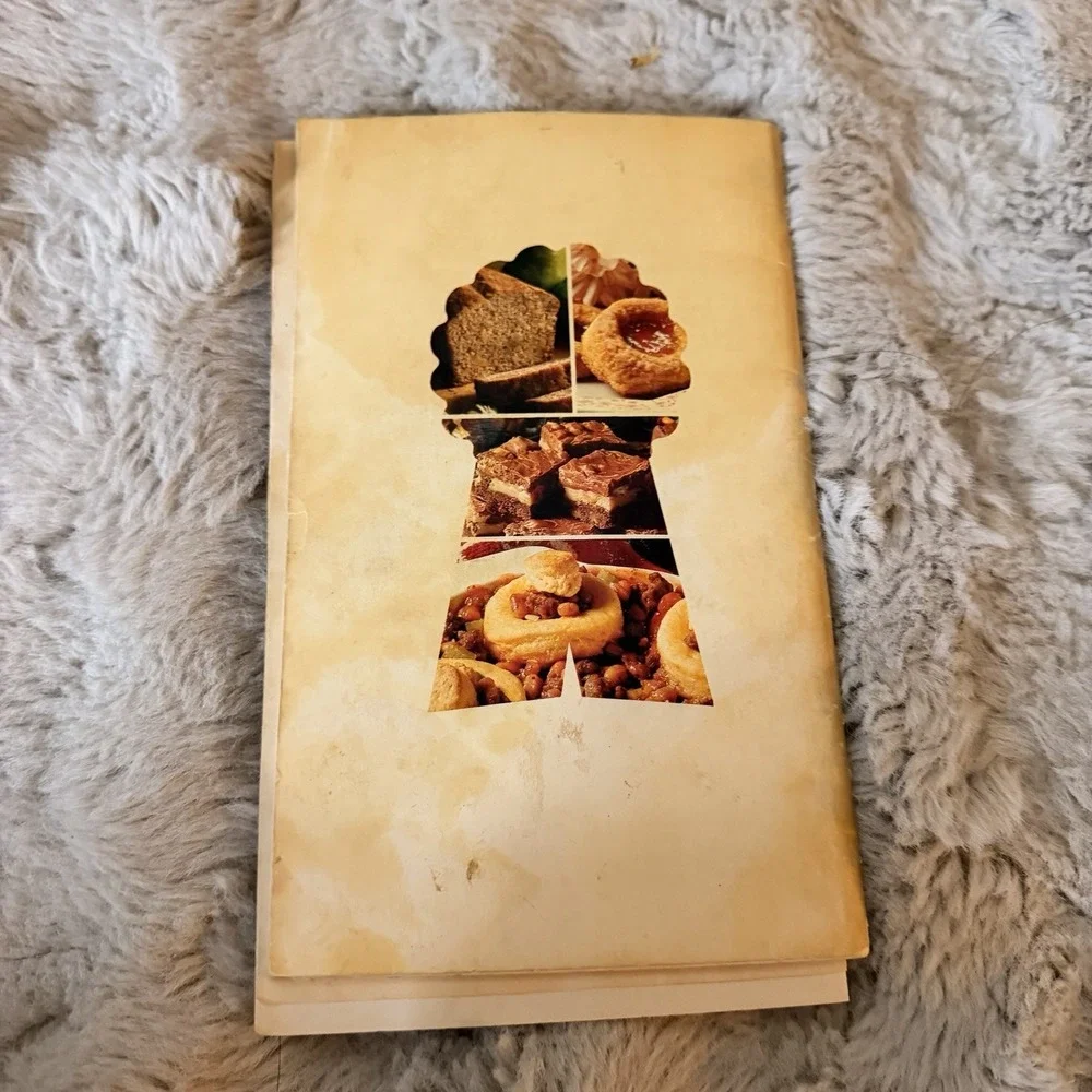 Pillsbury‎ Bake-Off Classics Cookbook Favorite Winners from 28 Years (1979)